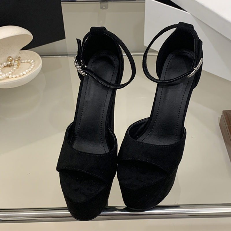 Liyke Model Gösterisi Seksi Ek - Ankle Strap Attachment incelemesi ve fiyatı